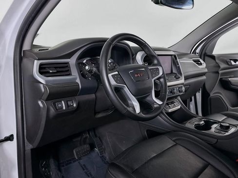 Used 2023 GMC Acadia SLT image 11