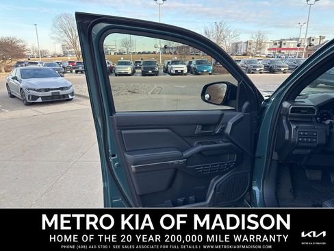 Used 2025 Toyota 4Runner TRD Off-Road Premium image 12