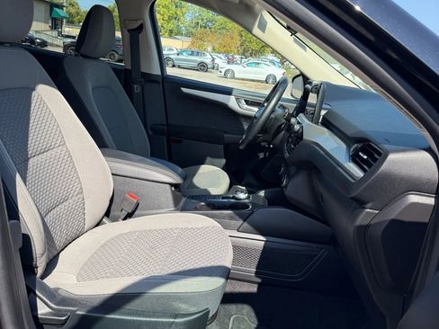 Used 2020 Ford Escape SE Sport image 12