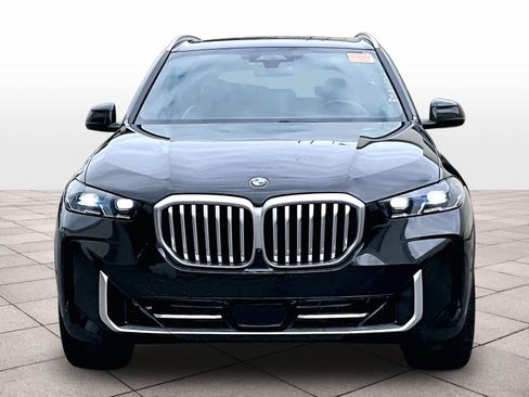 Used 2025 BMW X5 xDrive40i AWD/4WD image 3