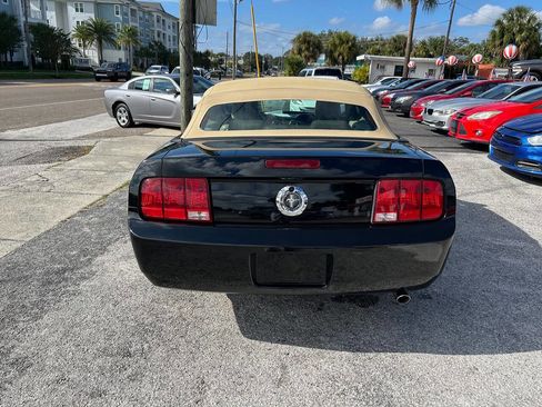 Used 2007 Ford Mustang Premium image 3