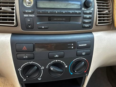 Used 2004 Toyota Corolla LE image 15