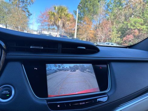 Used 2019 Cadillac XT5 FWD image 24