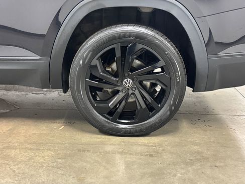 Used 2022 Volkswagen Atlas SE image 11