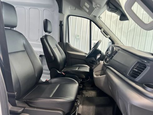 Used 2025 Ford Transit 250 148 Medium Roof RWD image 27