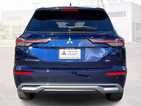 New 2026 Mitsubishi Outlander SEL FWD image 4