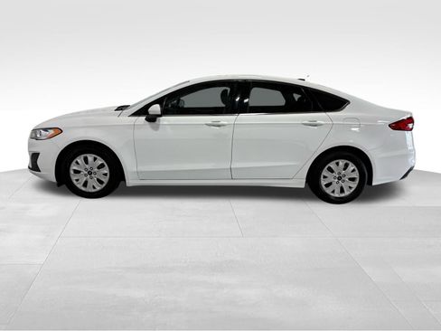 Used 2019 Ford Fusion S image 5