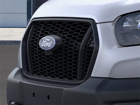 New 2026 Ford Transit 250 148 Medium Roof Extended AWD image 17