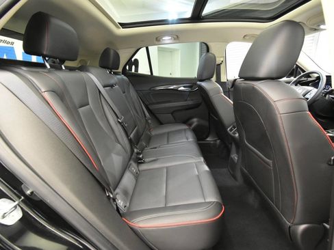 Used 2022 Buick Envision Essence w/ Technology Package II image 16