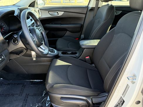 Used 2021 Kia Forte LXS image 17