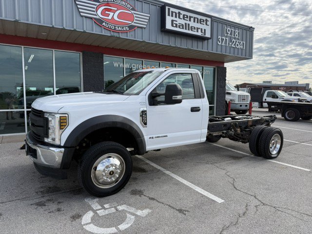 Used 2019 Ford F550 4x4 Regular Cab Super Duty image 1