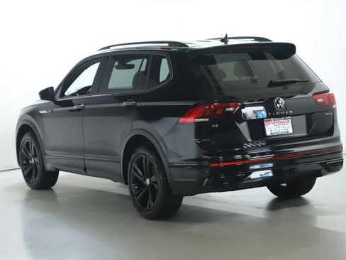 Certified 2023 Volkswagen Tiguan SE R-Line AWD/4WD image 41