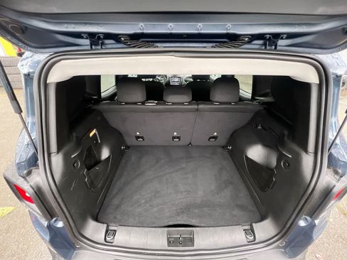 Used 2023 Jeep Renegade Latitude AWD/4WD image 26