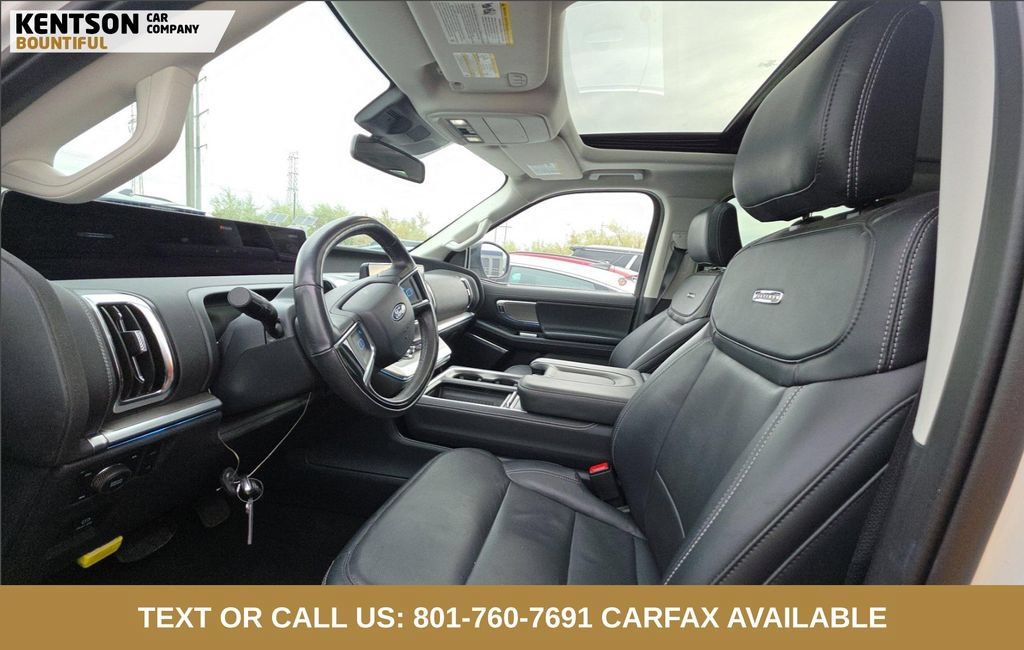 Used 2025 Ford Expedition Max Platinum AWD/4WD image 4