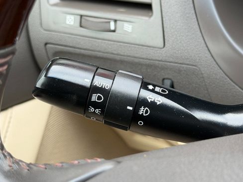 Used 2011 Lexus ES 350 image 33