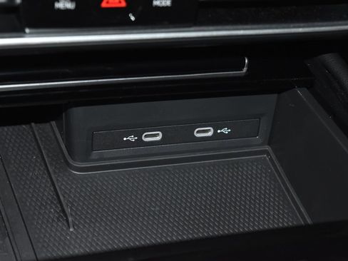 Certified 2025 Volkswagen Atlas SE image 12