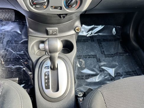 Used 2018 Nissan Versa SV image 27