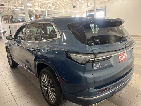 Used 2025 Buick Enclave Avenir w/ Super Cruise Package image 4