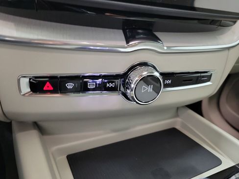 New 2026 Volvo XC60 B5 Ultra w/ Protection Package Premier AWD/4WD image 30
