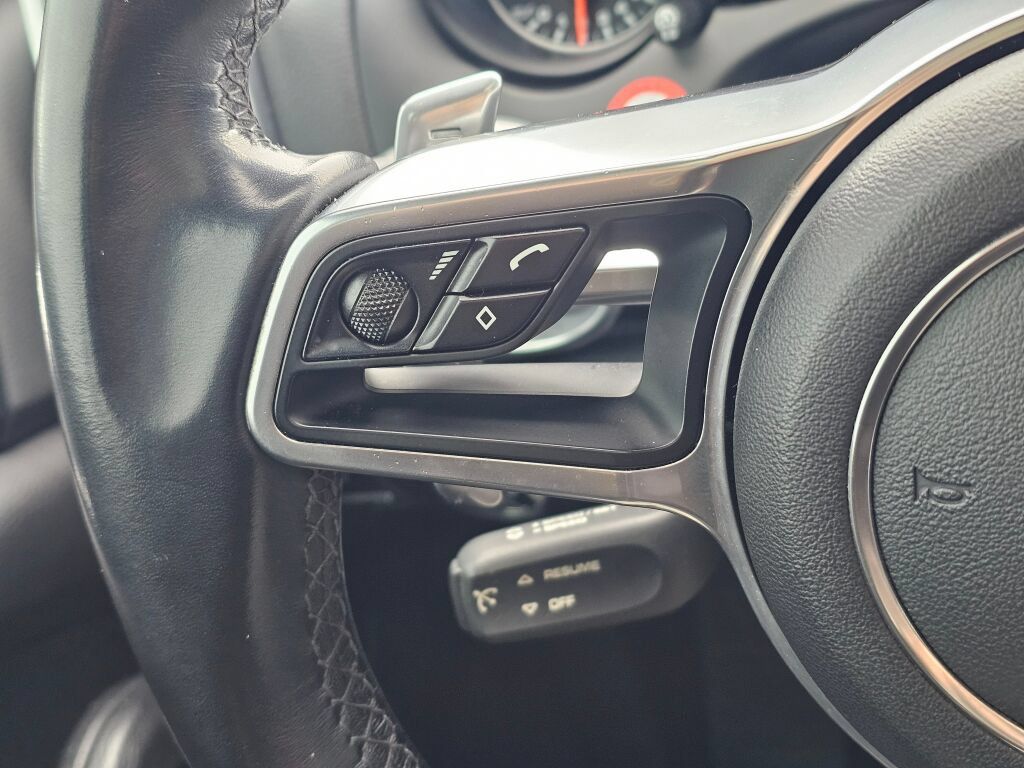 Used 2018 Porsche Cayenne Platinum Edition AWD/4WD image 25