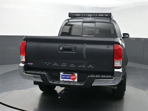 Used 2017 Toyota Tacoma SR5 image 38