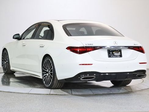 Used 2023 Mercedes-Benz S 580 4MATIC Sedan w/ AMG Line image 2