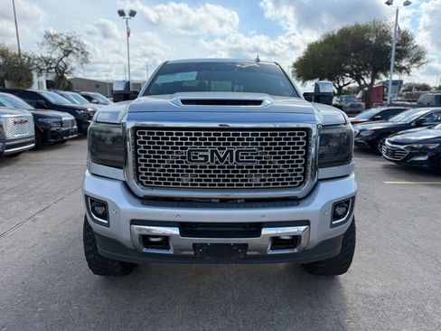 Used 2017 GMC Sierra 2500 Denali w/ Duramax Plus Package image 2