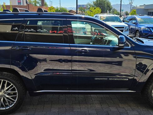 Used 2018 Jeep Grand Cherokee Summit AWD/4WD image 4