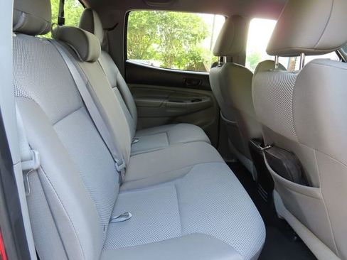 Used 2014 Toyota Tacoma 4x4 Double Cab w/ TRD Sport Package image 40