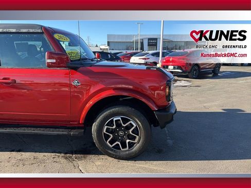 Used 2023 Ford Bronco Outer Banks image 13