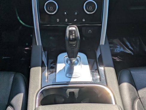 Used 2021 Land Rover Discovery Sport S image 16