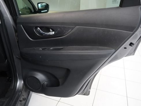 Used 2019 Nissan Rogue SV AWD/4WD image 29