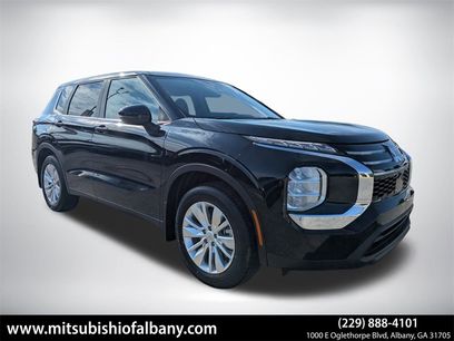 New 2025 Mitsubishi Outlander SE