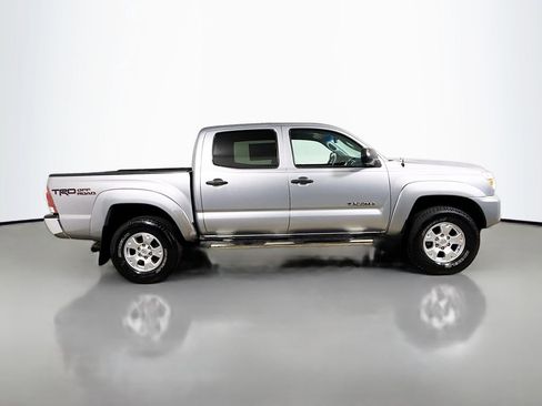 Used 2014 Toyota Tacoma PreRunner image 8