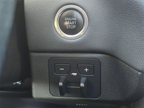 Used 2023 Toyota Tundra Limited image 34