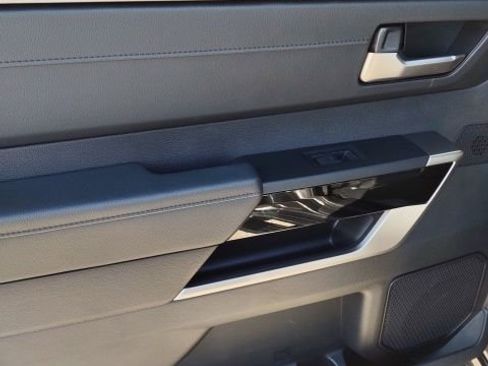 Used 2023 Toyota Tundra Limited image 16