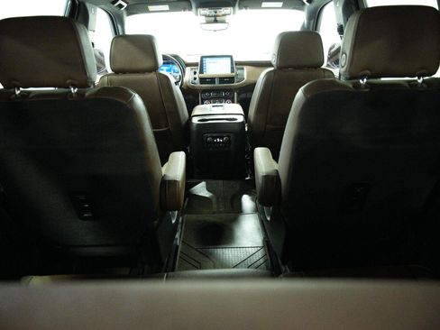 Used 2023 Chevrolet Tahoe High Country AWD/4WD image 18
