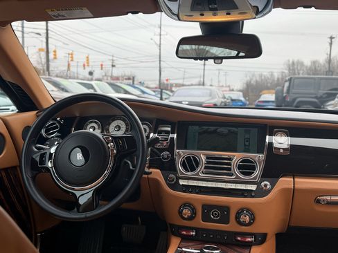 Used 2015 Rolls-Royce Wraith image 54