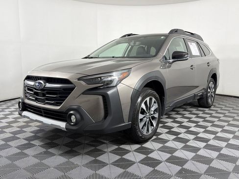 Used 2024 Subaru Outback Limited w/ Popular Package #2 AWD/4WD image 3