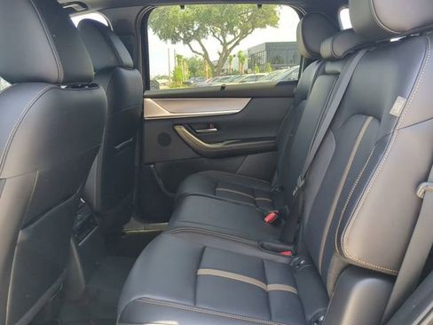 Used 2025 MAZDA CX-70 Plug-In Hybrid w/ Premium Plus image 14