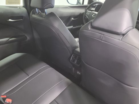 Certified 2026 Lexus UX 300h FWD w/ Accessory Package (2T) image 40