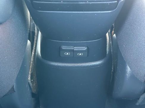 Certified 2021 Nissan Kicks S image 29