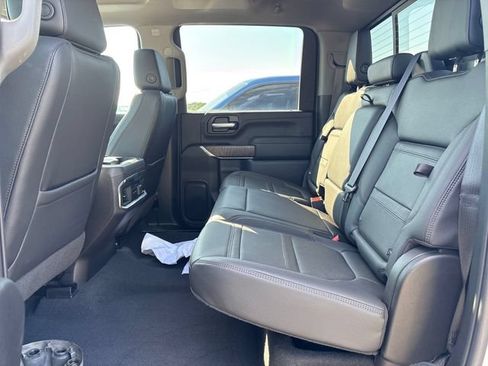 Used 2022 GMC Sierra 2500 Denali AWD/4WD image 9