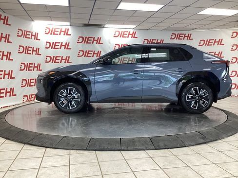 New 2026 Subaru Solterra AWD/4WD image 4