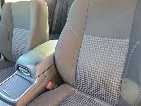 Used 2023 Dodge Charger SXT image 11