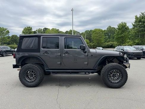 Used 2016 Jeep Wrangler Unlimited Sport AWD/4WD image 6