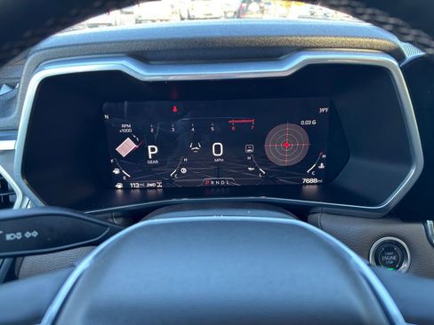 Used 2024 GMC Canyon Denali image 35