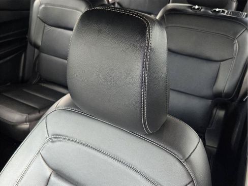 Used 2022 Ford Explorer Limited w/ Equipment Group 301A RWD image 23