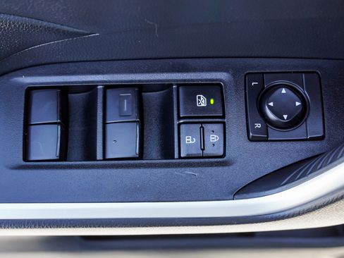 Certified 2024 Toyota RAV4 LE AWD/4WD image 19