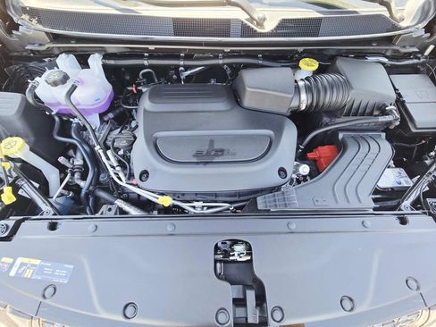 New 2026 Chrysler Pacifica Select w/ S Appearance Package AWD/4WD image 18